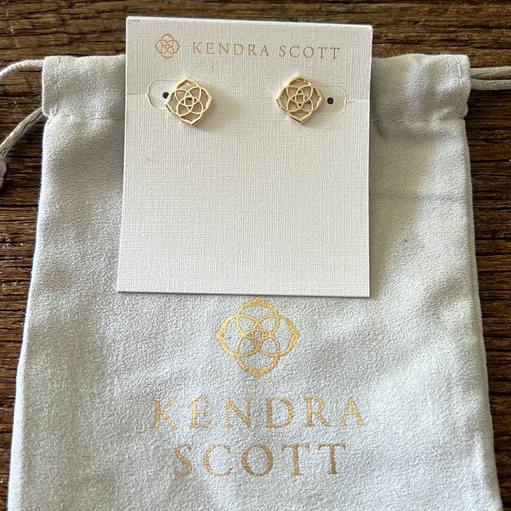 Kendra Scott Dira Studs in Gold